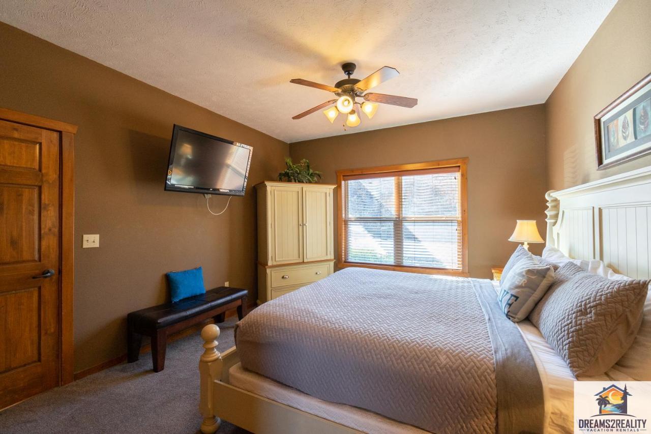 Forest Heights Lodge - 6Br - Pool Table - Near Silver Dollar City - Free Tickets Included 布蘭森 外观 照片