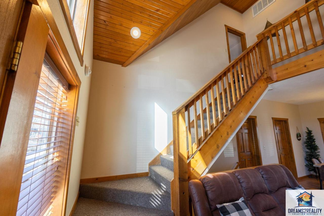 Forest Heights Lodge - 6Br - Pool Table - Near Silver Dollar City - Free Tickets Included 布蘭森 外观 照片