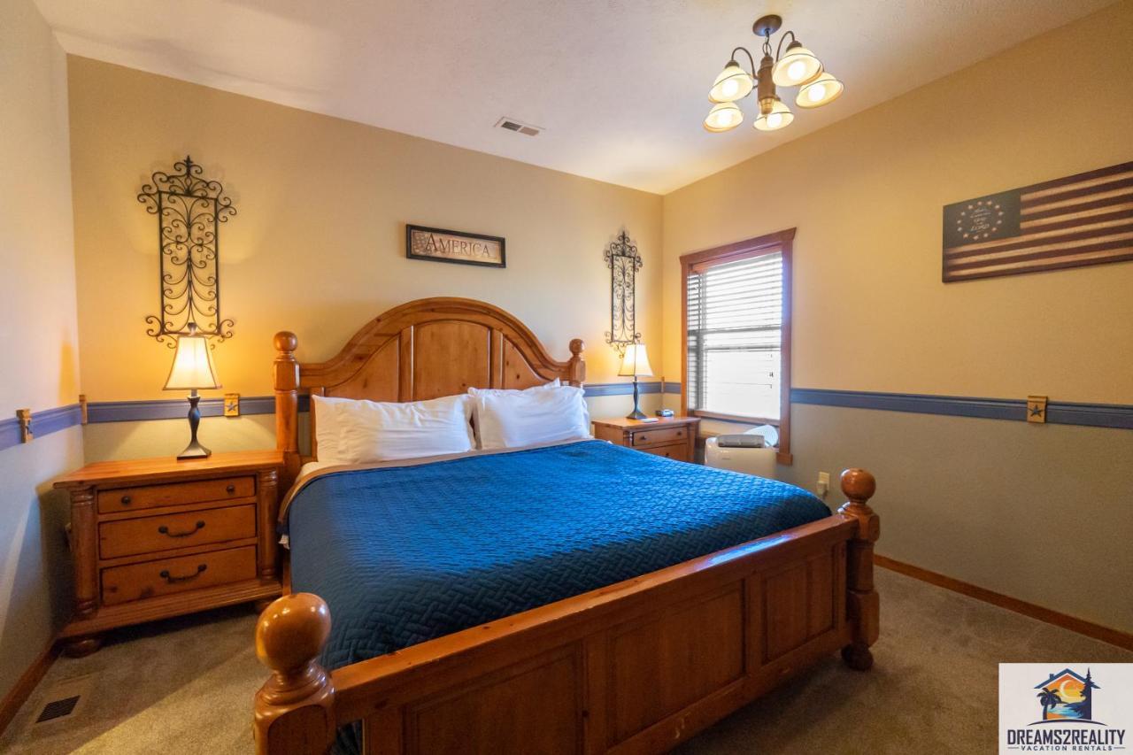 Forest Heights Lodge - 6Br - Pool Table - Near Silver Dollar City - Free Tickets Included 布蘭森 外观 照片