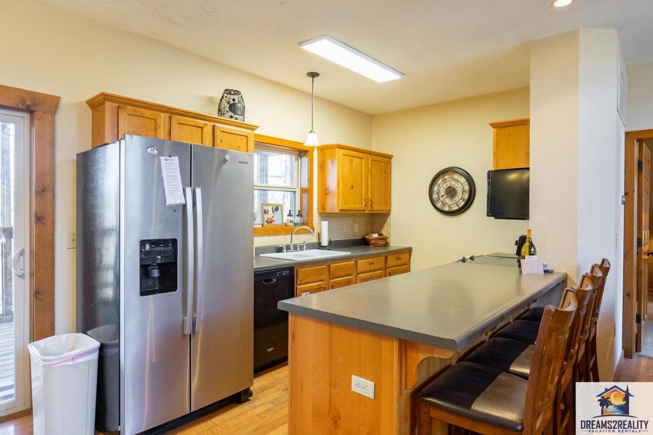 Forest Heights Lodge - 6Br - Pool Table - Near Silver Dollar City - Free Tickets Included 布蘭森 外观 照片