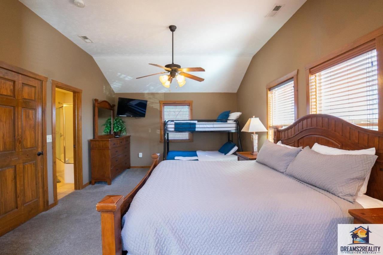 Forest Heights Lodge - 6Br - Pool Table - Near Silver Dollar City - Free Tickets Included 布蘭森 外观 照片